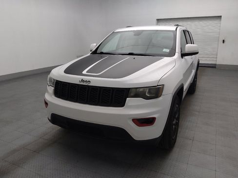 Used 2020 Jeep Grand Cherokee Laredo RWD image 15