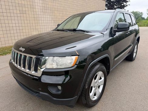 Used 2012 Jeep Grand Cherokee Laredo AWD/4WD image 1