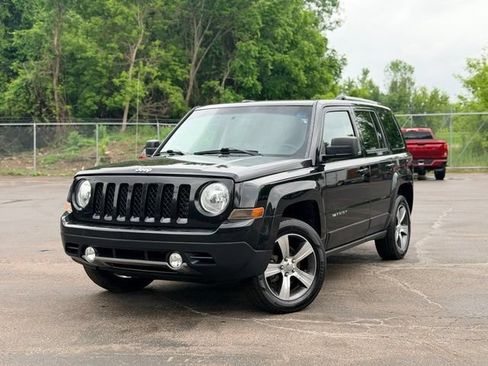 Used 2016 Jeep Patriot High Altitude AWD/4WD image 2
