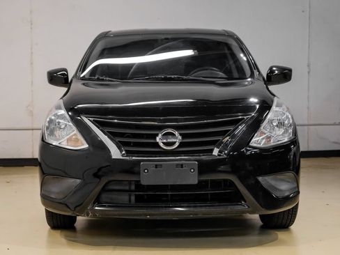 Used 2019 Nissan Versa SV FWD image 7