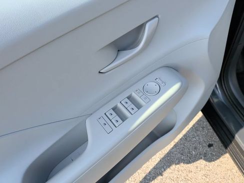 Used 2024 Hyundai Kona SEL AWD/4WD image 10