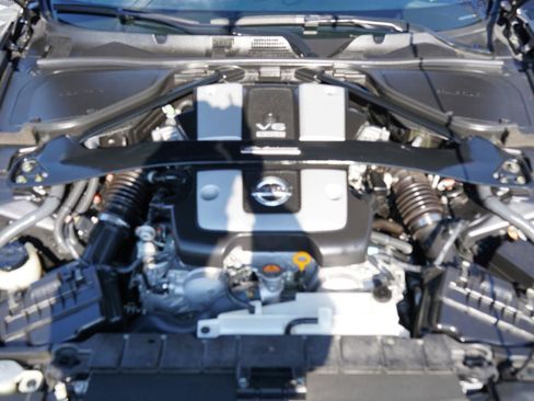 Used 2010 Nissan 370Z Touring w/ Sport Pkg image 65