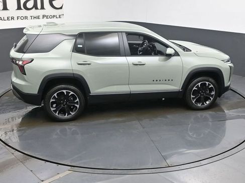 New 2026 Chevrolet Equinox LT w/ Convenience Package II image 17