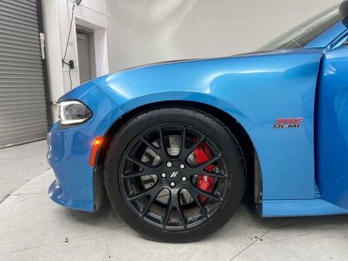 Used 2018 Dodge Charger R/T Scat Pack w/ Dynamics Package RWD image 24