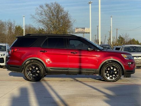 Used 2018 Ford Explorer Sport w/ Equipment Group 401A image 7