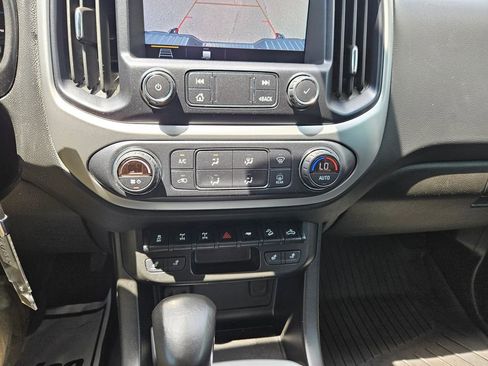 Used 2022 Chevrolet Colorado ZR2 w/ Colorado ZR2 Bison Edition AWD/4WD image 17