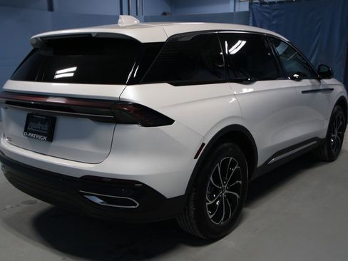 Used 2025 Lincoln Nautilus Premier w/ Equipment Group 102A image 34