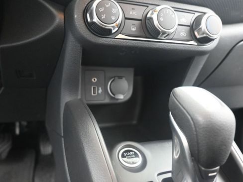 Used 2024 Nissan Kicks S image 14