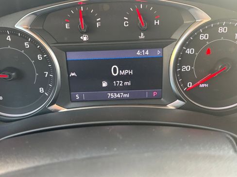 Used 2023 GMC Terrain SLT image 40