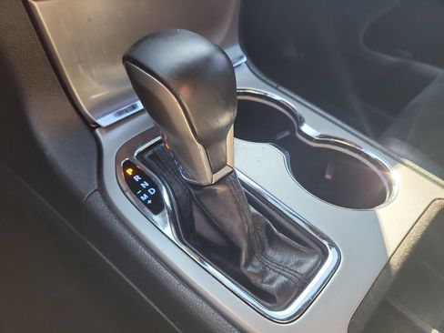 Used 2018 Jeep Grand Cherokee Altitude AWD/4WD image 29