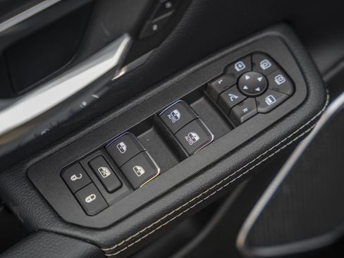 New 2026 RAM 1500 Laramie AWD/4WD image 45