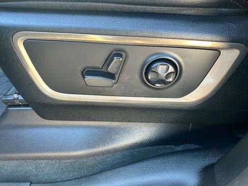 Used 2023 RAM 1500 Limited image 12