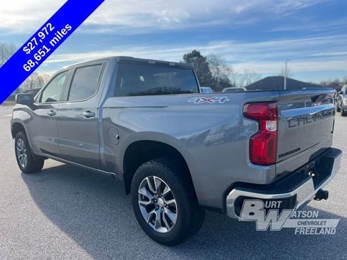 Used 2022 Chevrolet Silverado 1500 LT w/ Bed Protection Package image 4