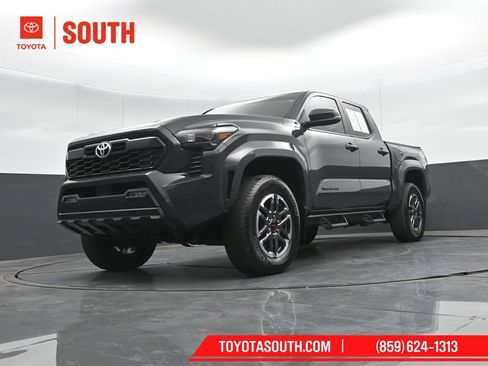 Used 2024 Toyota Tacoma TRD Sport w/ TRD Sport Upgrade Package AWD/4WD image 41