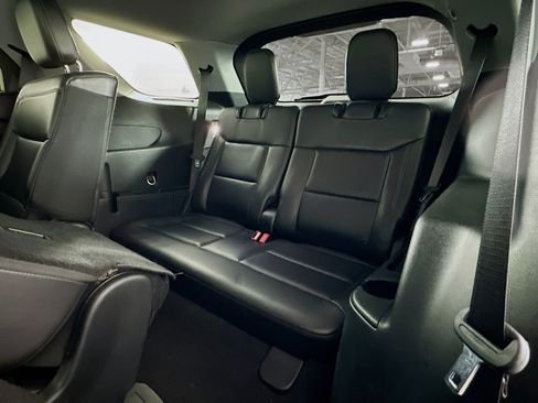 Used 2024 Ford Explorer XLT w/ Equipment Group 202A image 27