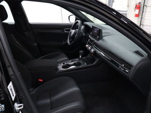 Used 2025 Honda Civic Sport image 29