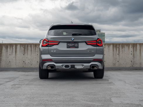 Used 2024 BMW X3 xDrive30i w/ Premium Package AWD/4WD image 5