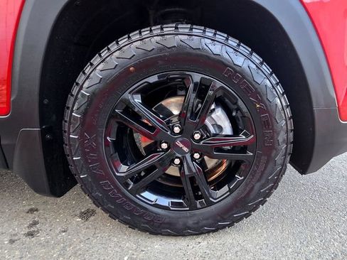 Used 2022 GMC Terrain AT4 w/ Infotainment Package II AWD/4WD image 31