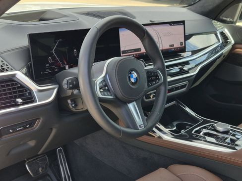 Certified 2026 BMW X7 xDrive40i w/ M Sport Package AWD/4WD image 13