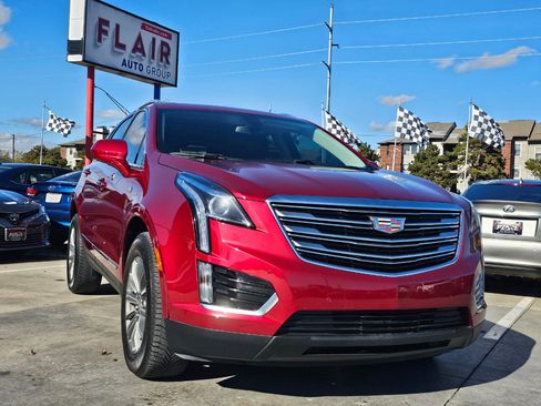 Used 2019 Cadillac XT5 Luxury image 1