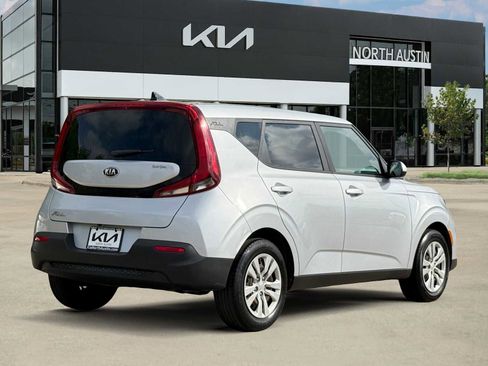 Used 2020 Kia Soul LX FWD image 8