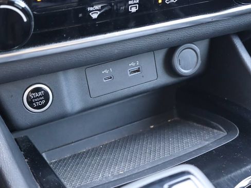 Used 2023 Nissan Rogue S FWD image 24