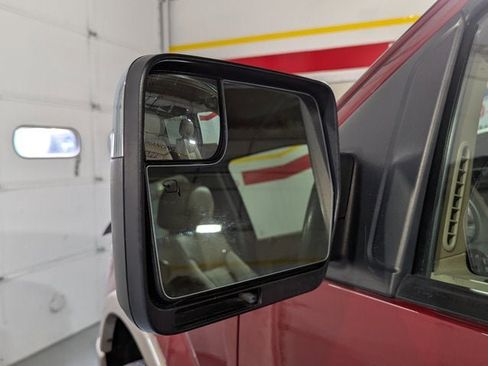 Used 2014 Ford F150 Lariat w/ Lariat Chrome Package image 46