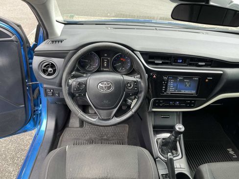 Used 2018 Toyota Corolla iM FWD image 13