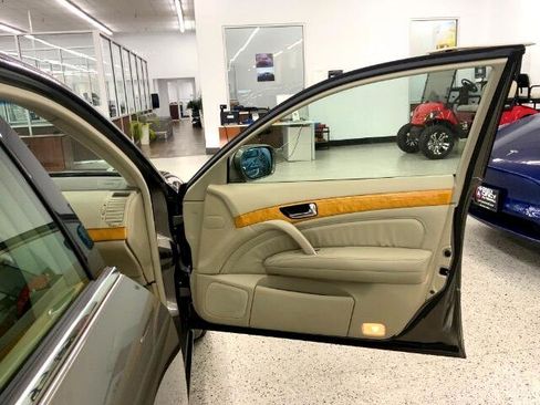 Used 2004 INFINITI Q45 Luxury image 31