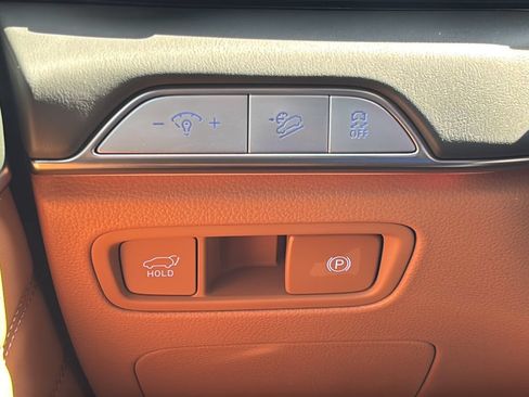 Certified 2026 Genesis GV80 3.5T Advanced AWD/4WD image 29