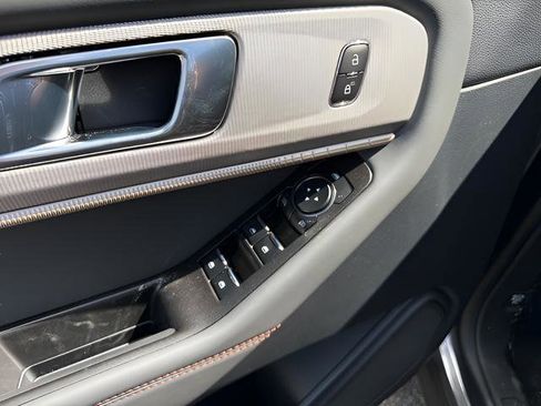 New 2026 Ford Explorer Active AWD/4WD image 17