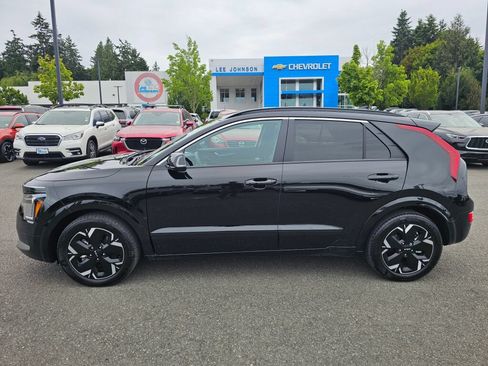 Certified 2025 Kia Niro Wind FWD image 8