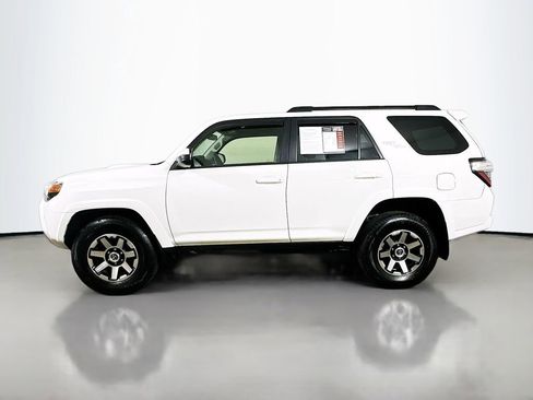 Used 2019 Toyota 4Runner TRD Off-Road AWD/4WD image 5