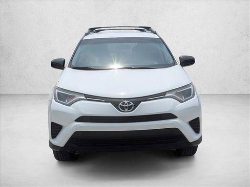 Used 2016 Toyota RAV4 LE FWD image 2