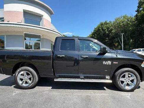 Used 2017 RAM 1500 Express AWD/4WD image 4