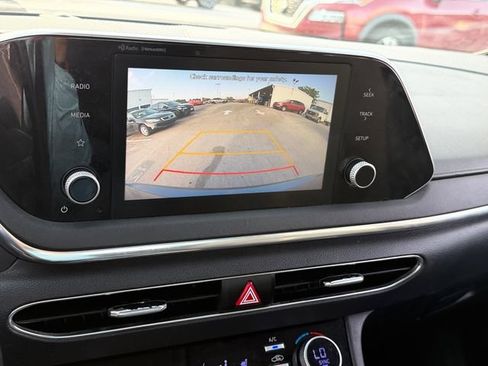 Used 2021 Hyundai Sonata SEL w/ Convenience Package FWD image 18