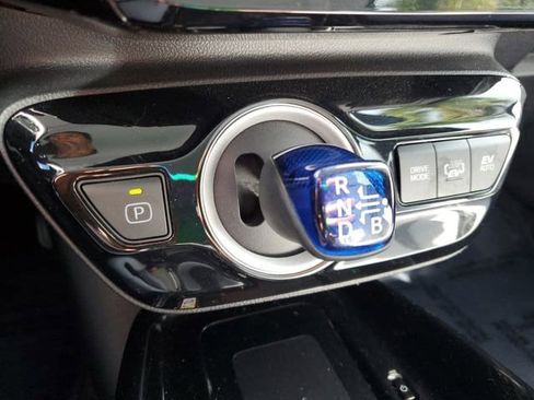 Certified 2022 Toyota Prius Prime Limited image 21