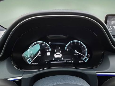 Used 2024 Genesis GV70 3.5T Sport w/ Sport Prestige Package image 14