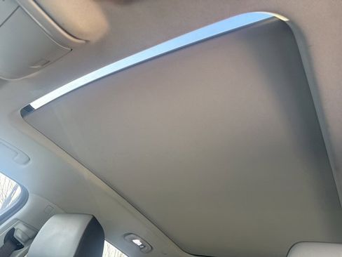 Used 2019 Chevrolet Blazer LT w/ Sun and Wheels Package image 28