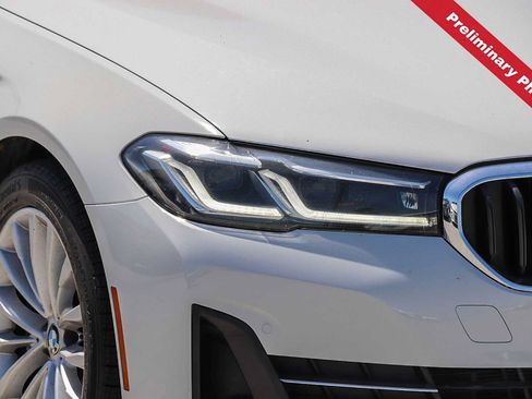 Used 2021 BMW 530i w/ Convenience Package RWD image 4