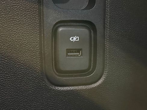 Used 2020 Chevrolet Traverse LT FWD image 67