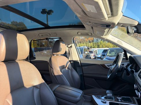 Used 2019 Audi Q7 3.0T Prestige w/ Prestige Package image 11