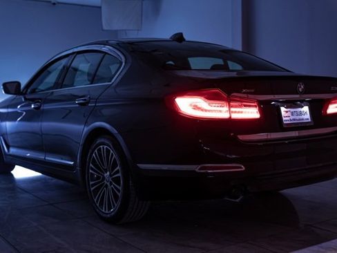 Used 2019 BMW 530i xDrive image 38
