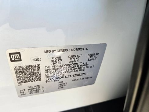 New 2026 GMC Yukon Denali w/ Denali Reserve Package AWD/4WD image 17
