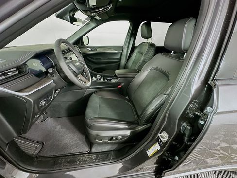 New 2026 Jeep Grand Cherokee L 4WD image 29