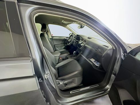 Used 2024 Volkswagen Tiguan Wolfsburg Edition image 31