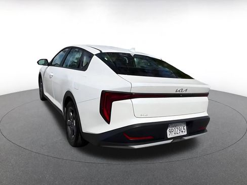 Used 2025 Kia K4 LXS image 11