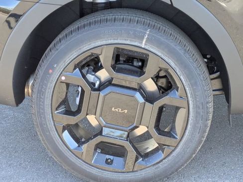 Certified 2025 Kia Sorento X-Line EX AWD/4WD image 9