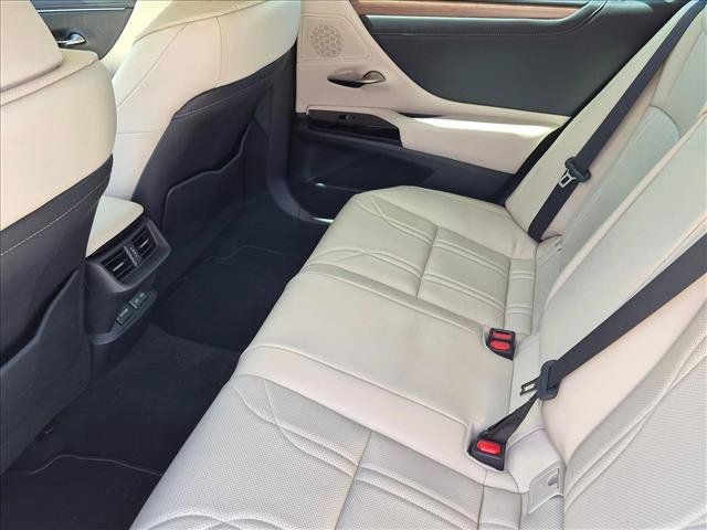 Used 2025 Lexus ES 300h w/ Technology Package FWD image 19