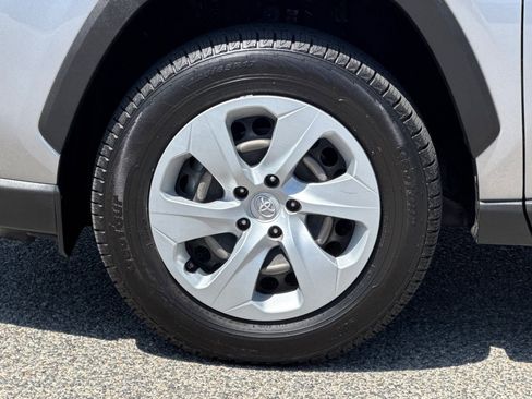 Used 2020 Toyota RAV4 LE w/ Carpet Mat Package FWD image 25